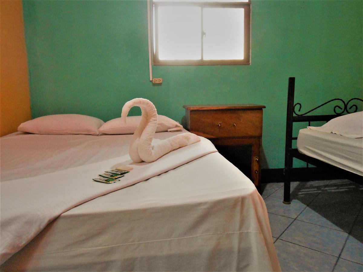 Hostal Siero Мойогалпа Екстер'єр фото